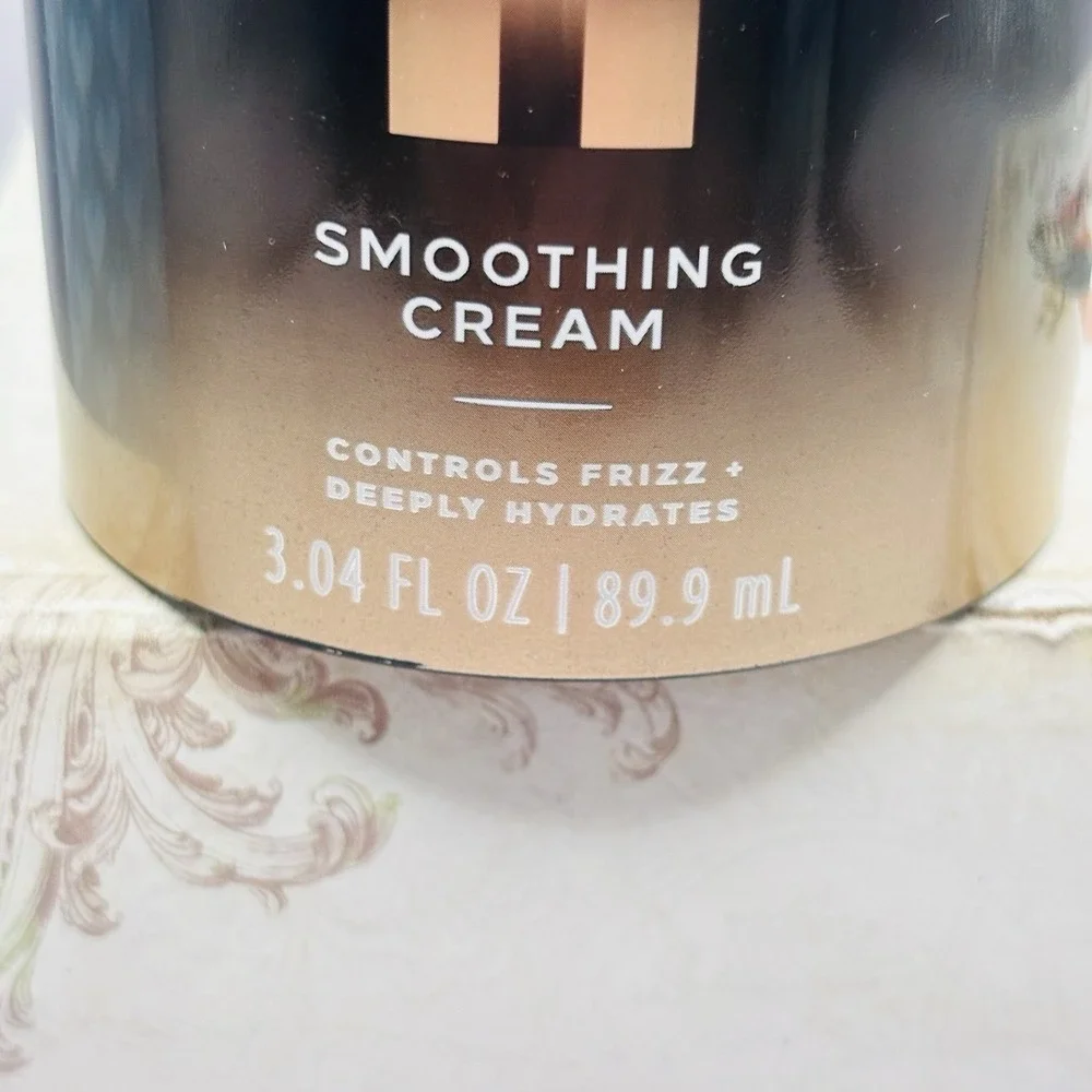 TRESemmé Smoothing Cream A-List Collection for Frizz-Control & Deep‎ Hydration